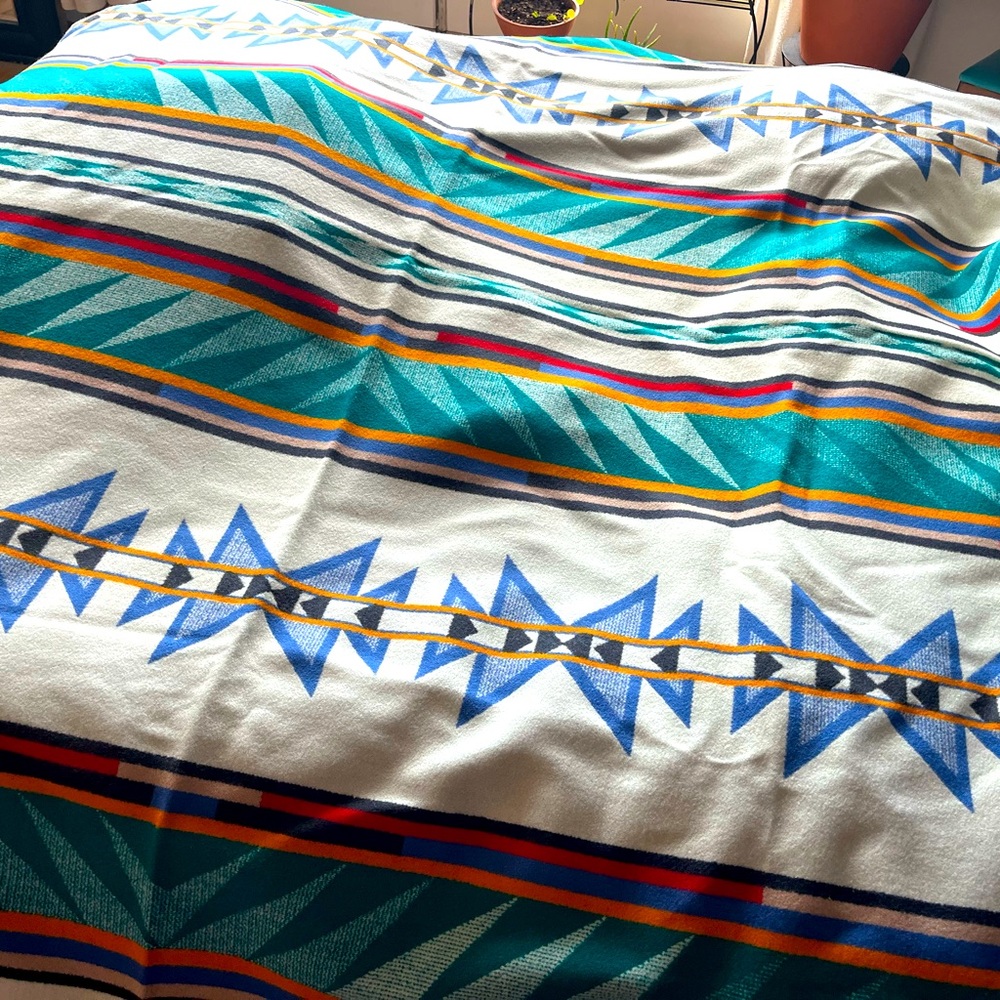 Pendleton Wool Blanket. Like new. No tags.